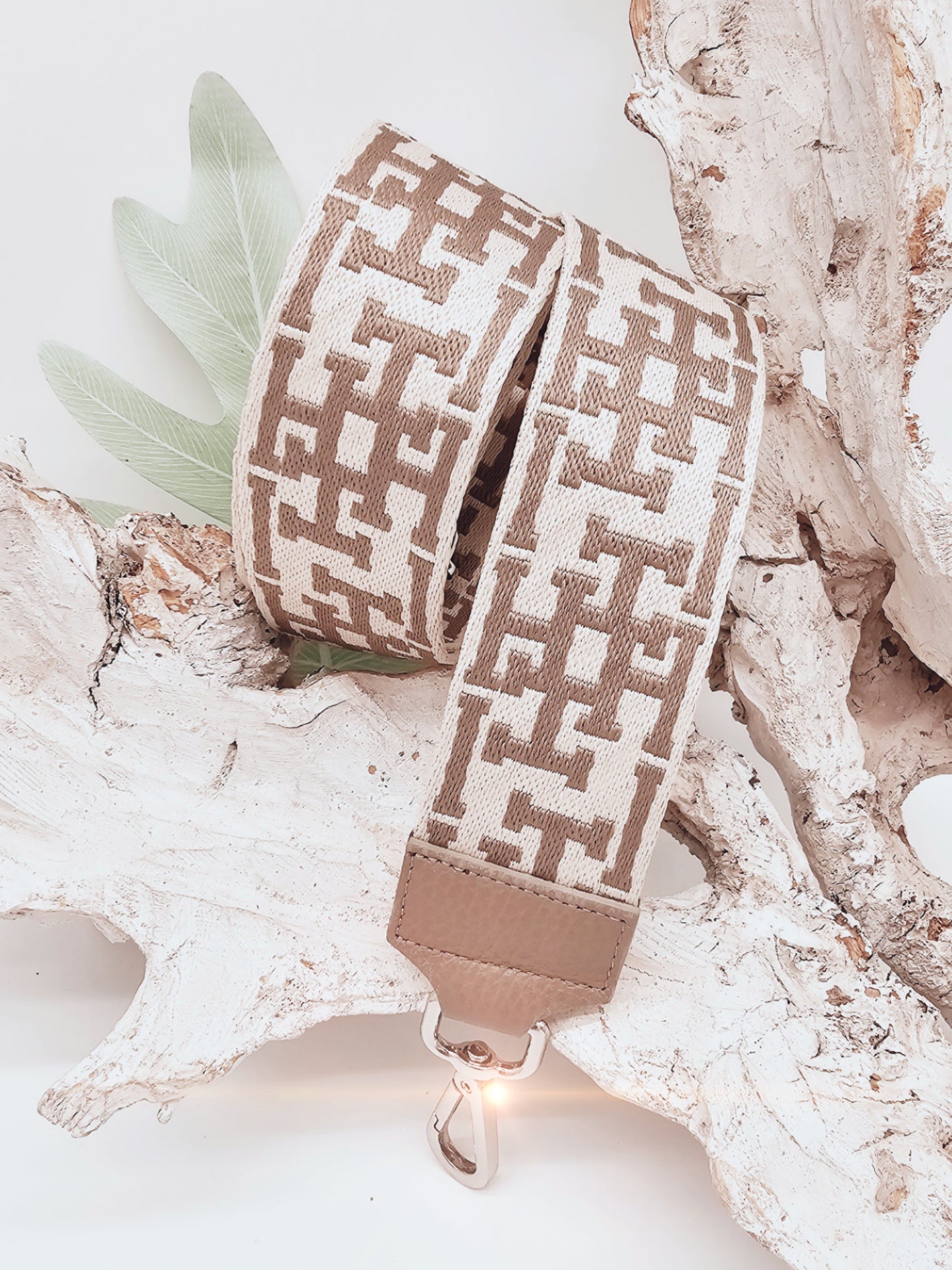 taschengurt in taupe beige mit muster