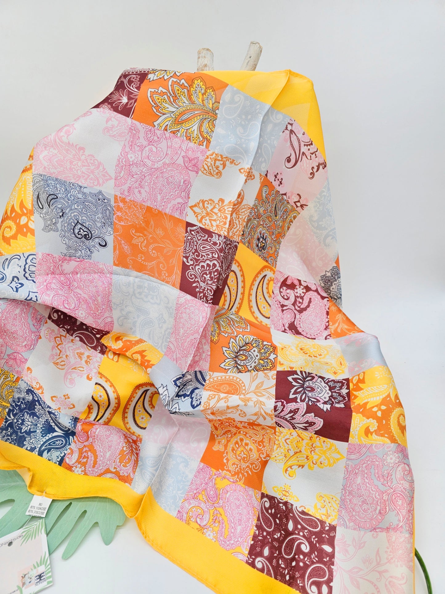 nickituch-seide-schal-paisley-gelb-orange-1