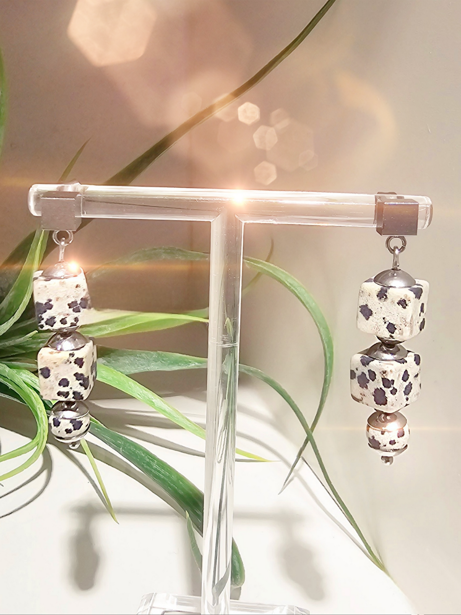 ohrringe-lang-dalmatinerjaspis-edelstahl-1