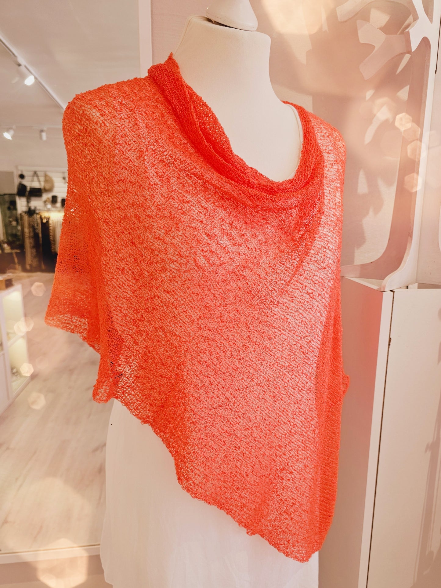 poncho-schal-koralle-orange-sommer-1