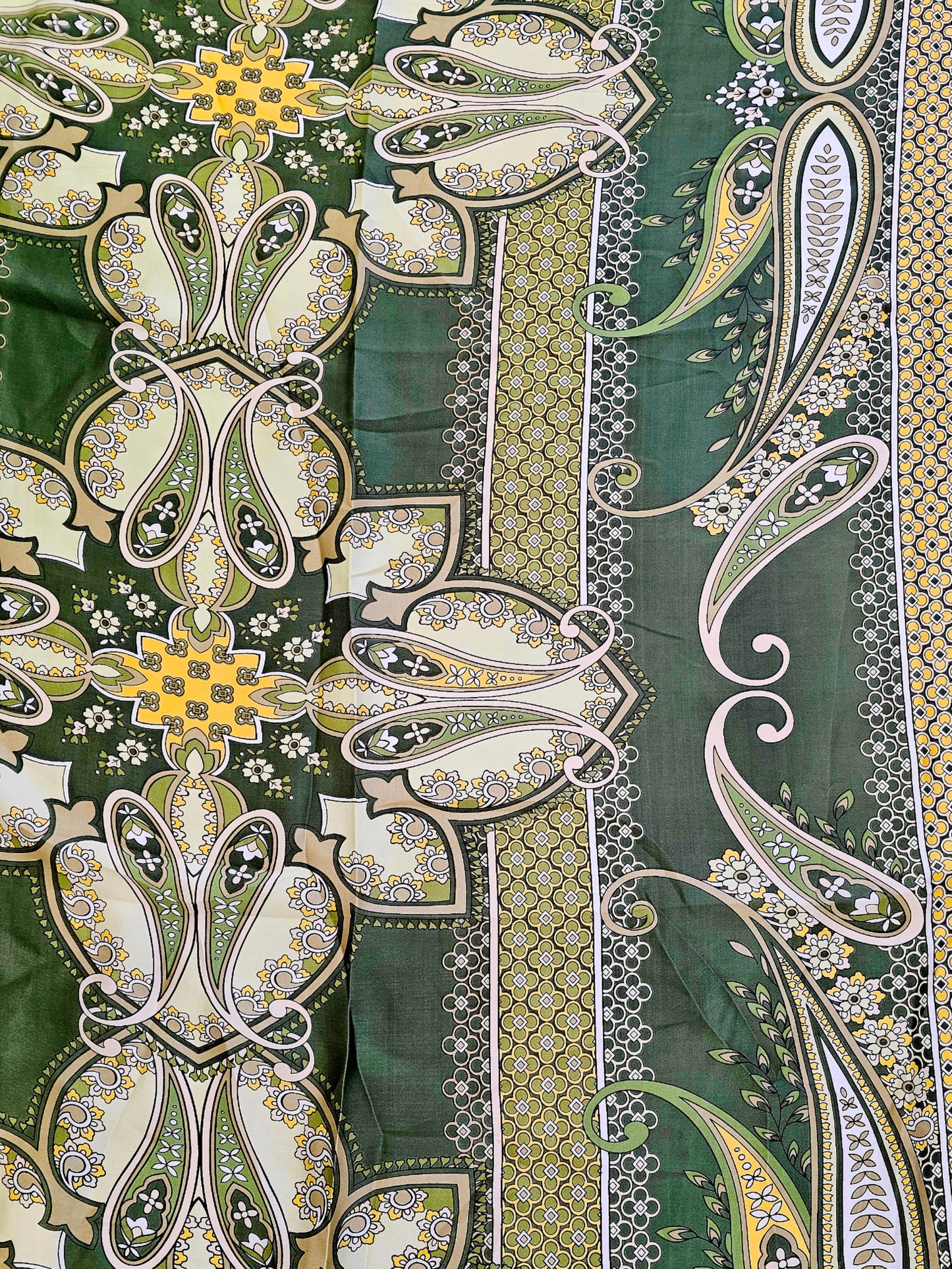 schal-tuch-seide-gruen-paisley-1