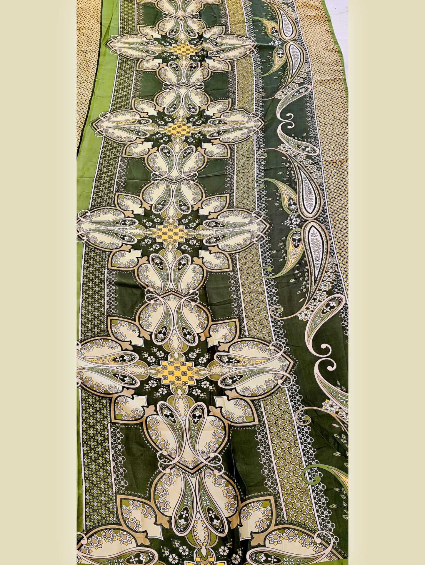 schal-tuch-seide-gruen-paisley-1