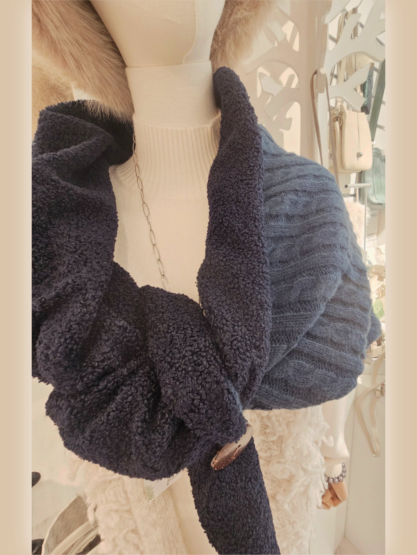 strickschal-teddyschal-dteieck-dunkelblau-blau-19