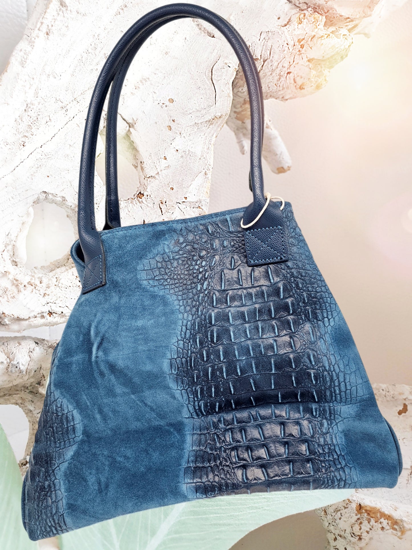 tacshe-shopper-kroko-wildleder-blau-1