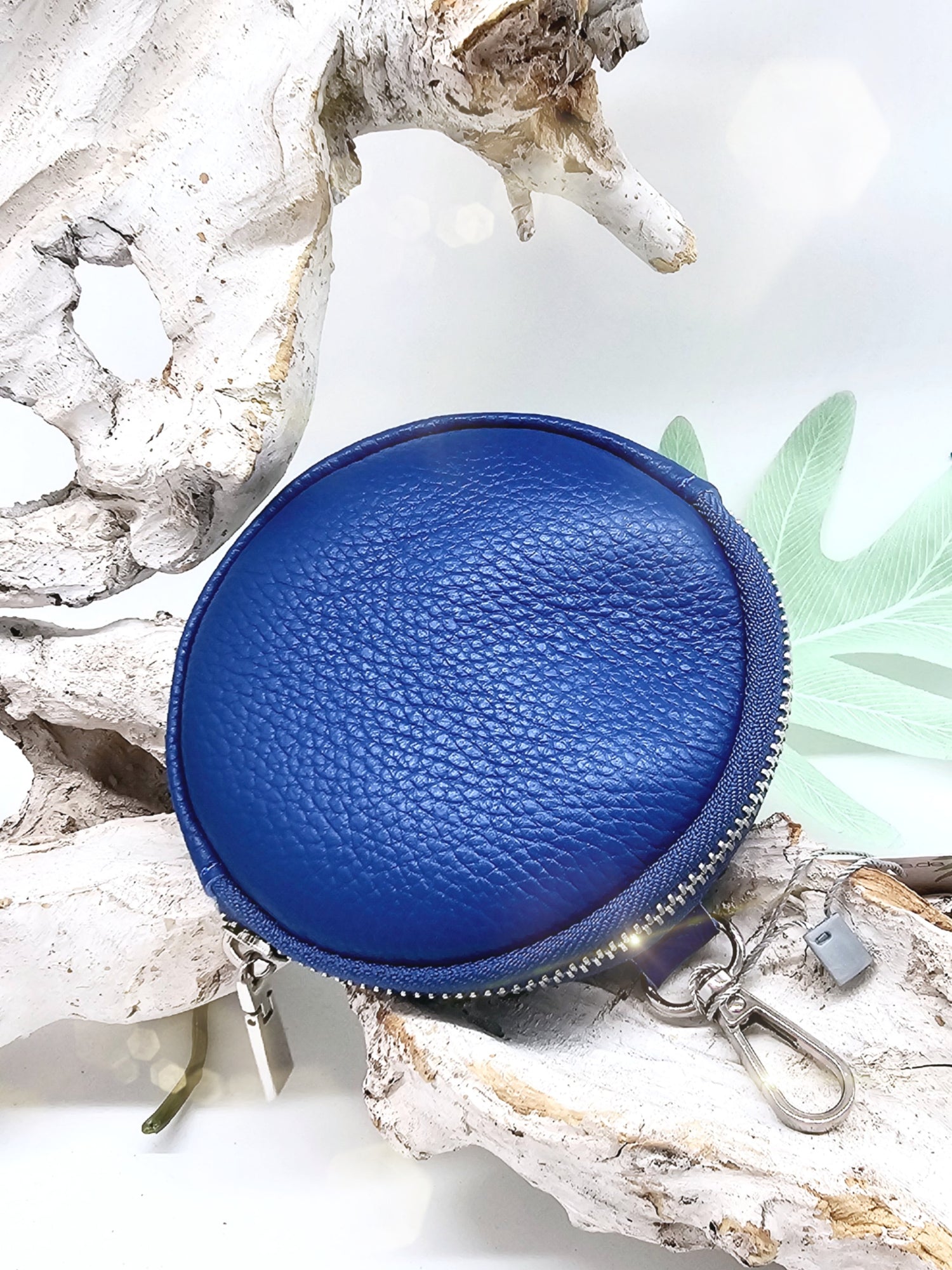 taschenanhaenger-schluesselanhaenger-rund-blau-1