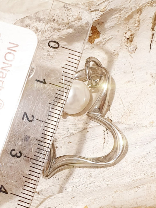 Edelstahl Anhänger in Herzform mit Süßwasserperle