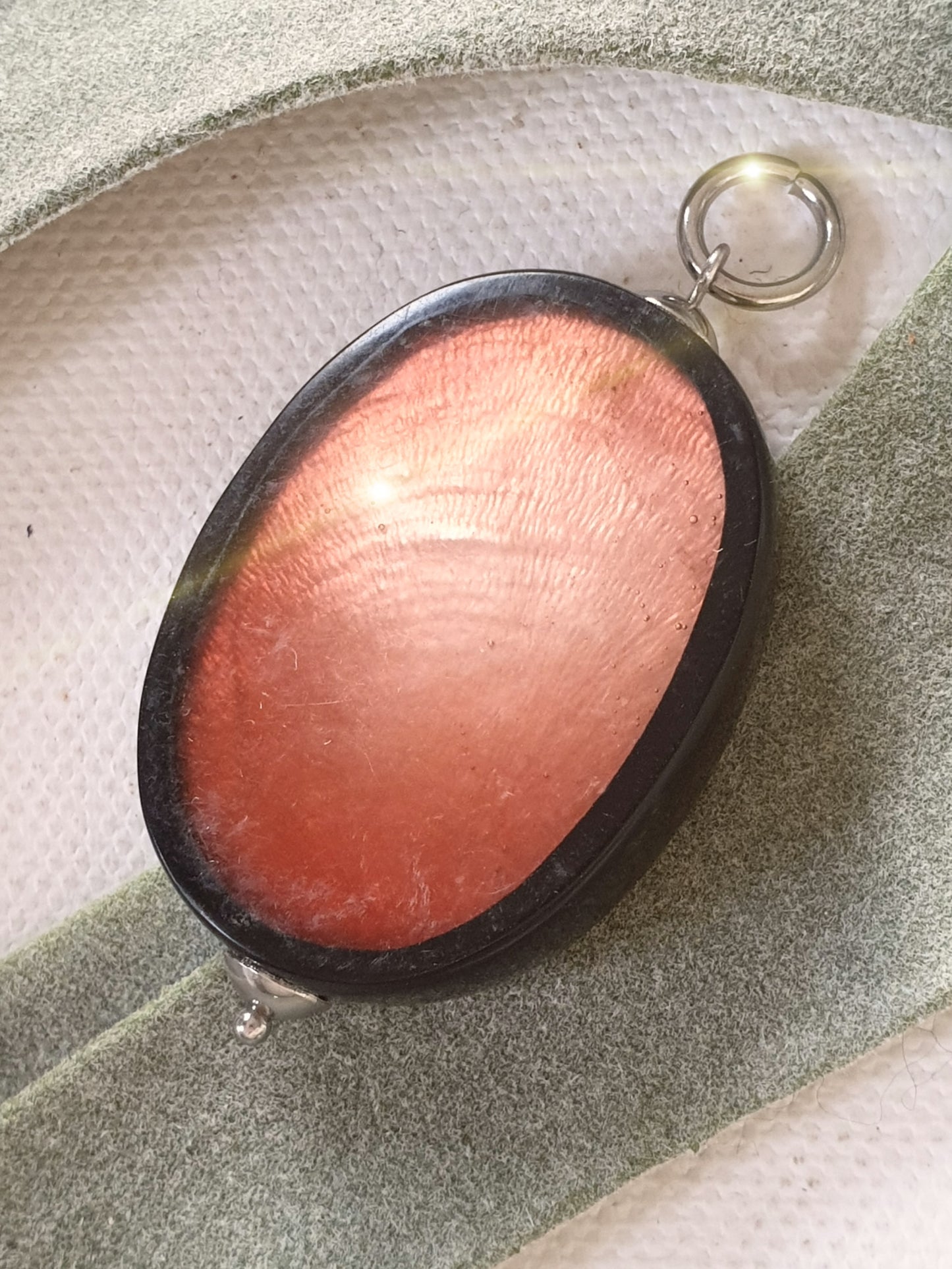 anhaenger-kette-oval-rot-orange-perlmutt-1