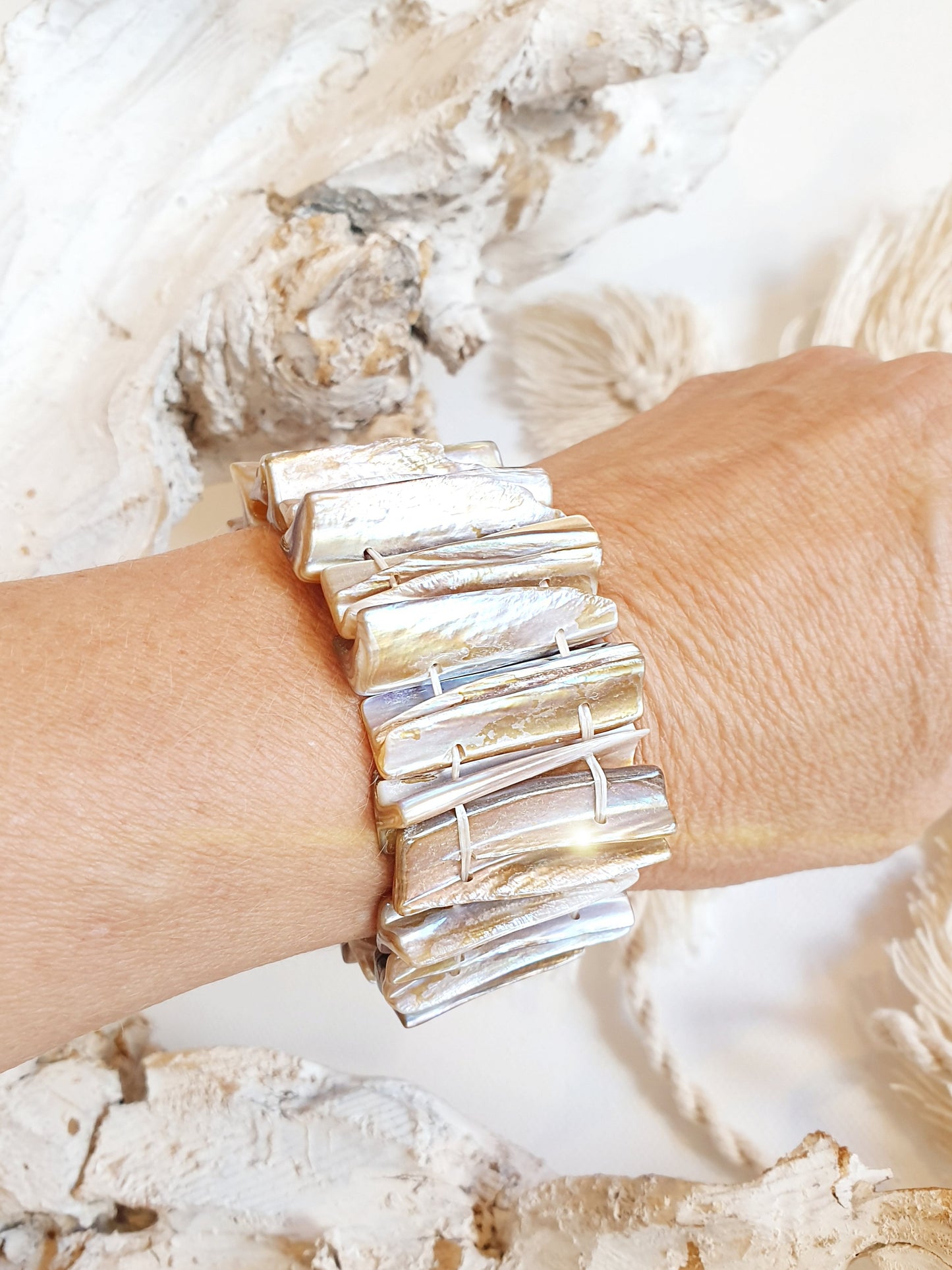 Muschelarmband in Creme Beige