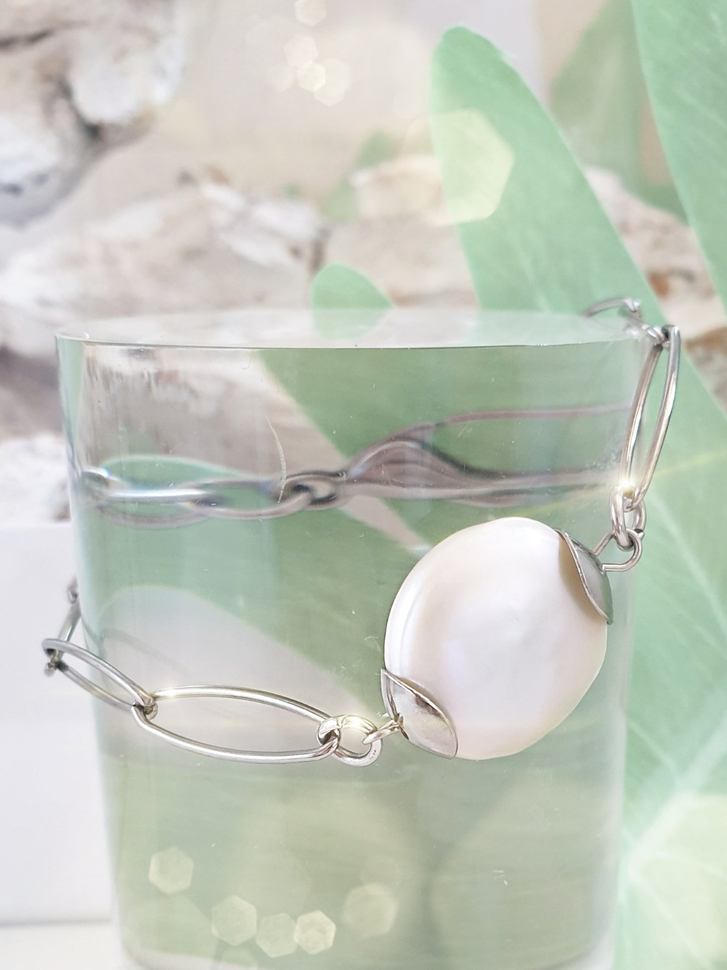 Armband aus Edelstahl mit großer Süßwasserperle
