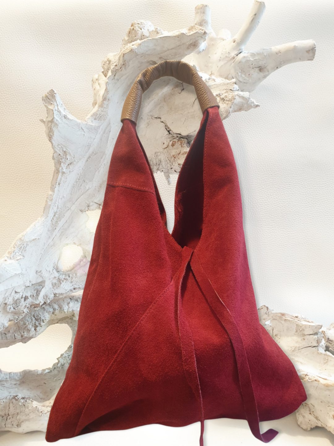 Beuteltasche aus Wildleder in Rot