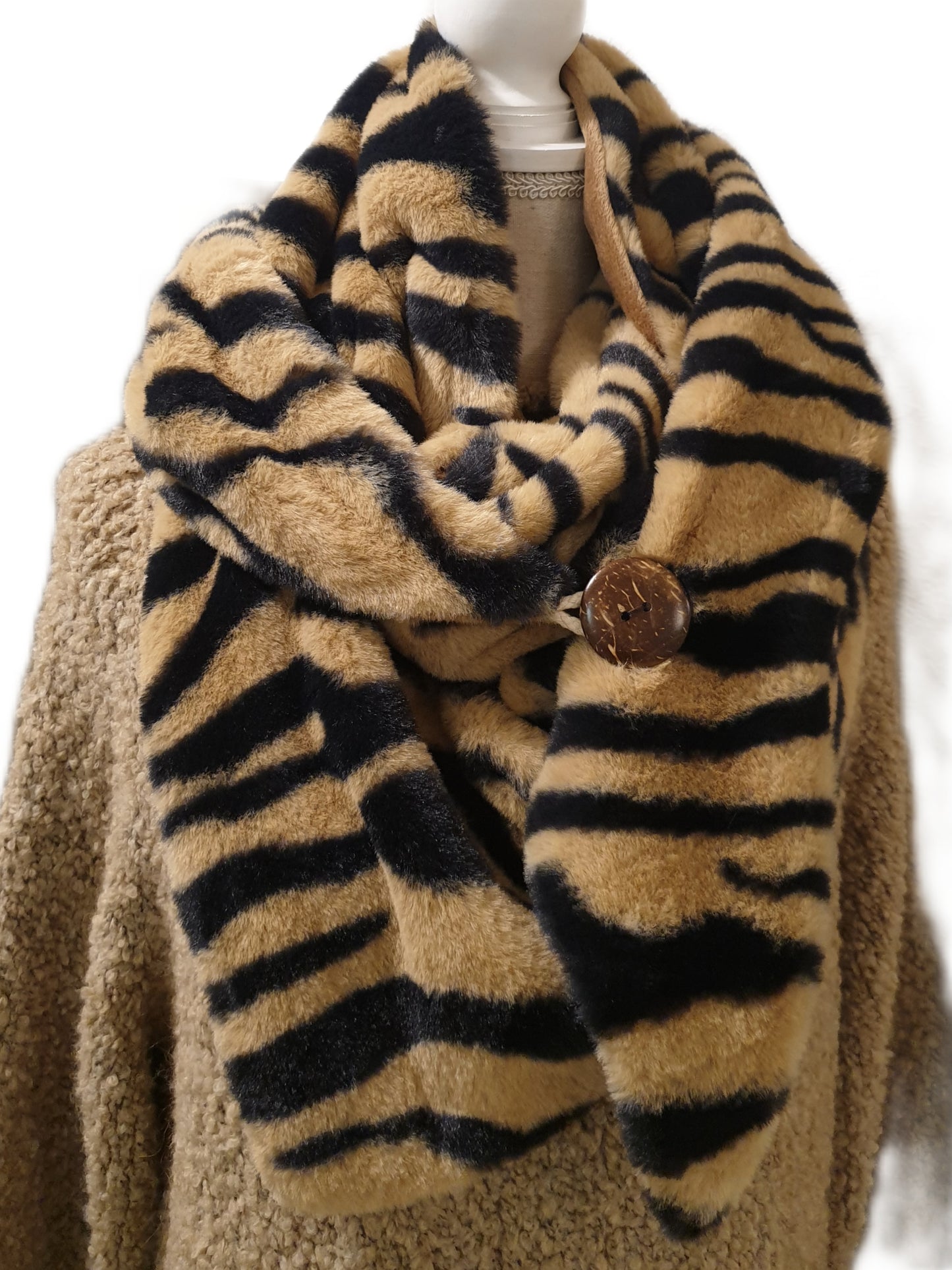 dreieck-kunstfell-schal-zebra-camel-1