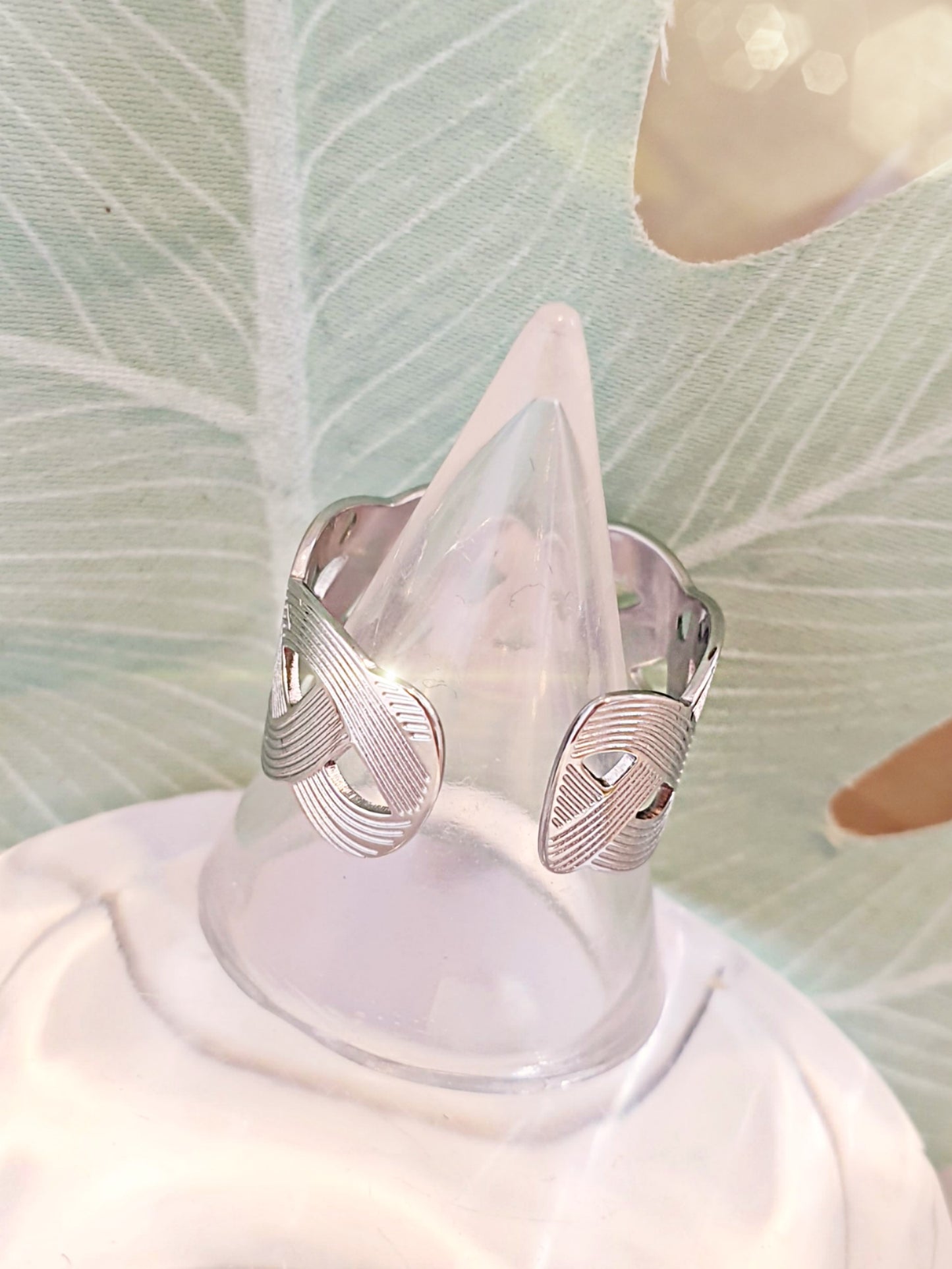 Edelstahl-Ring mit verschlungenem Muster verstellbar Rückseite