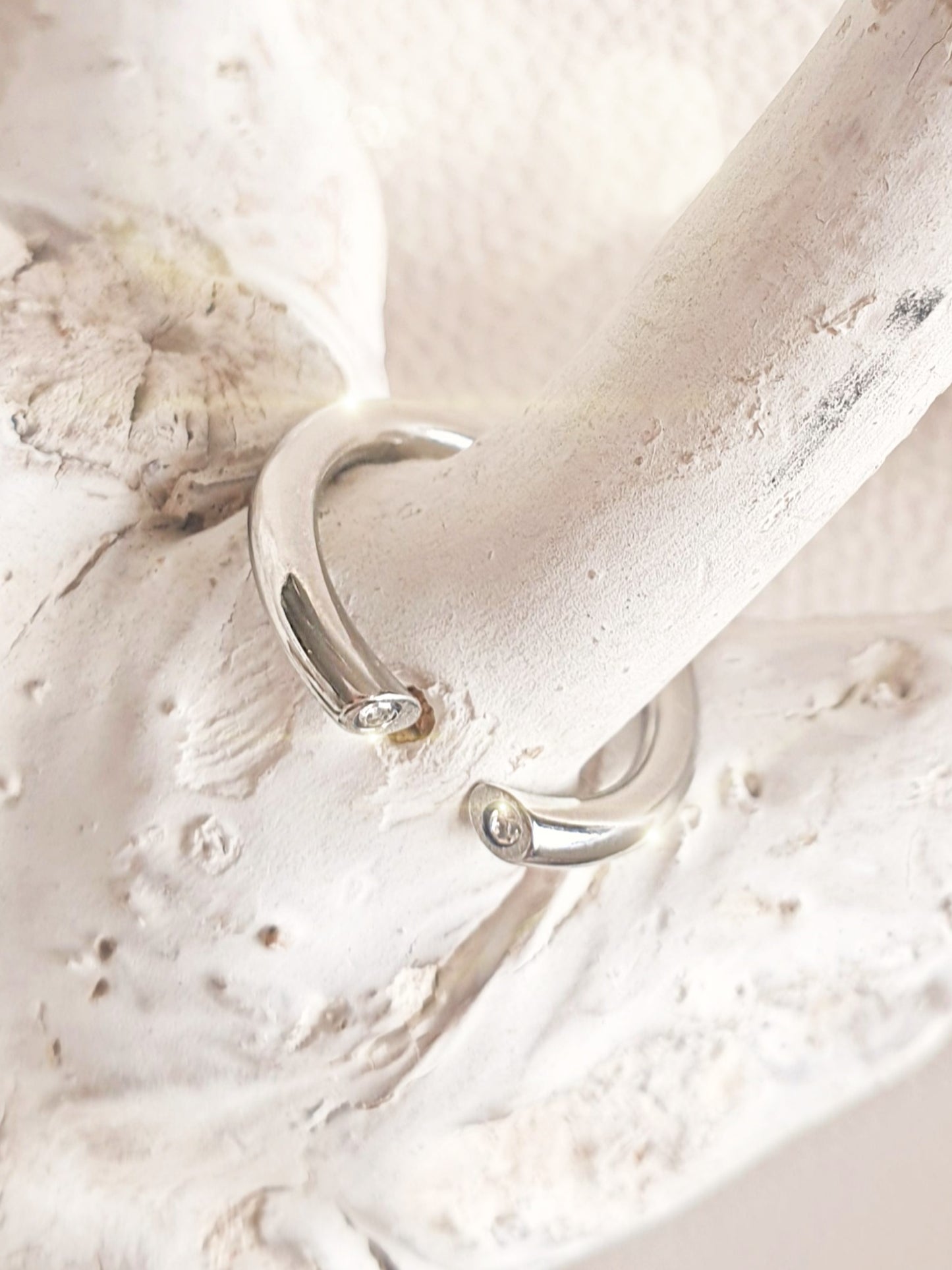 Edelstahl-Ring offen mit Strasssteinen