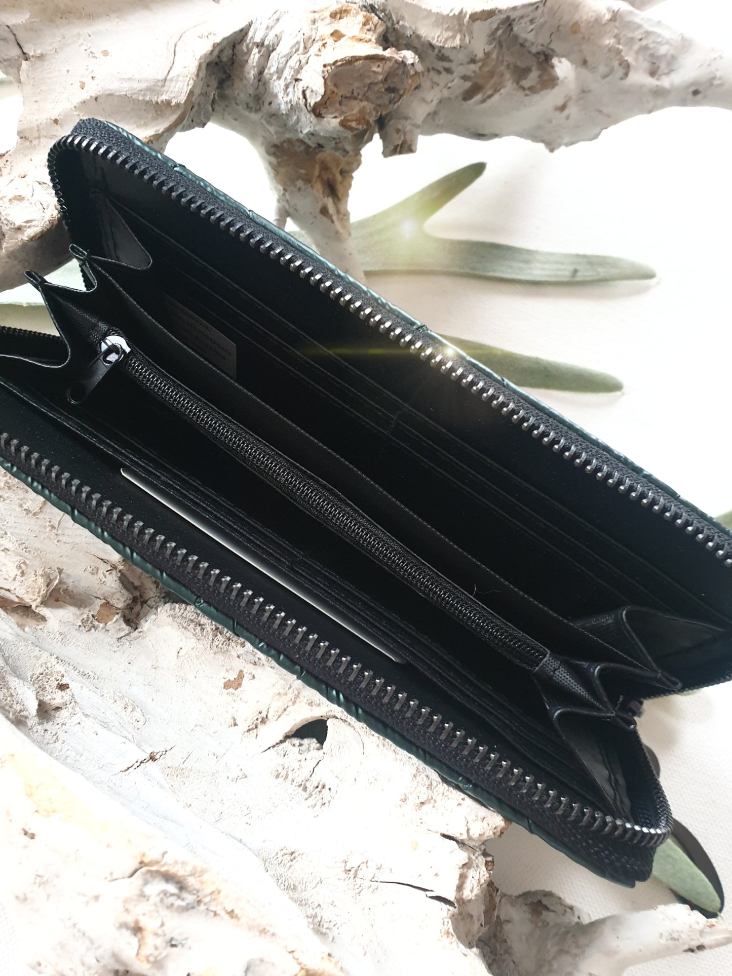 geldbeutel-brieftasche-gesteppt-glaenzend-gruen-1