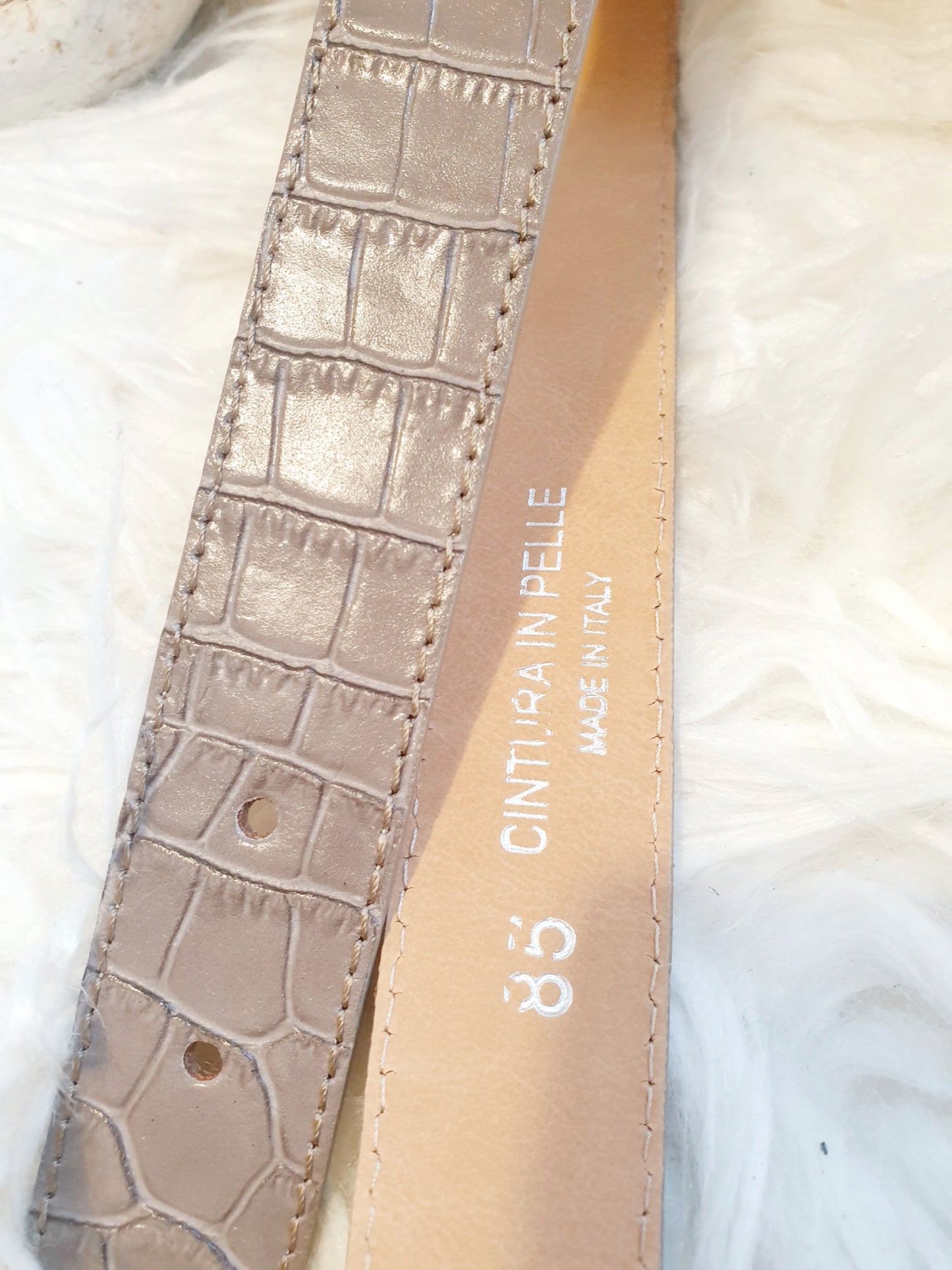 Ledergürtel 3cm mit Krokodilprägung in Taupe