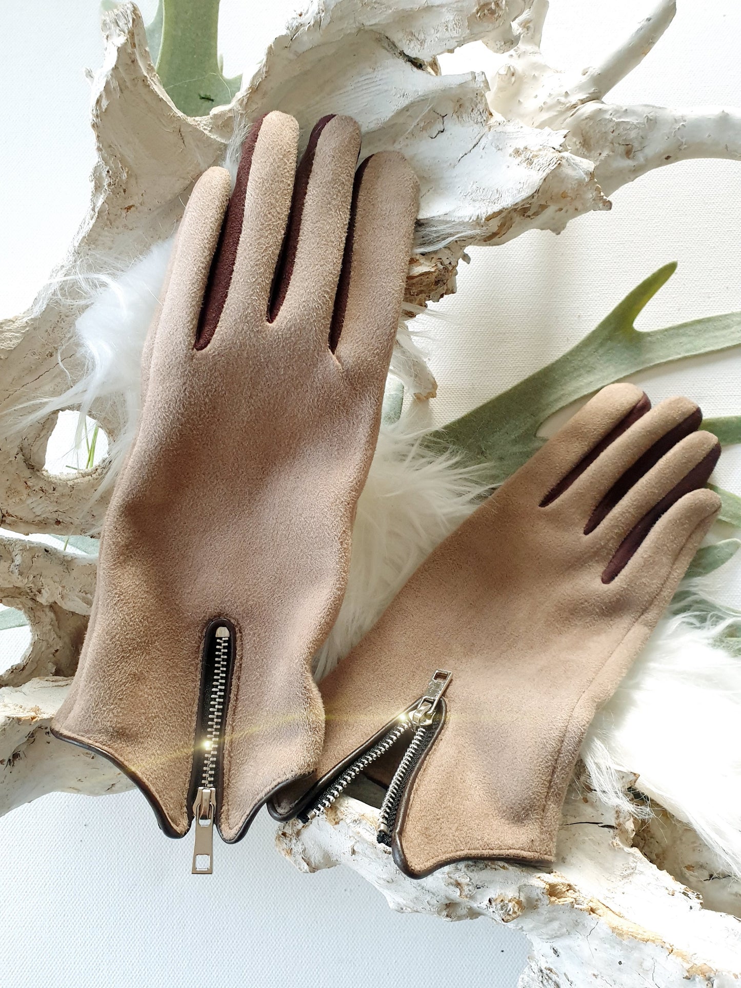 handschuhe-beige-taupe-velours-1