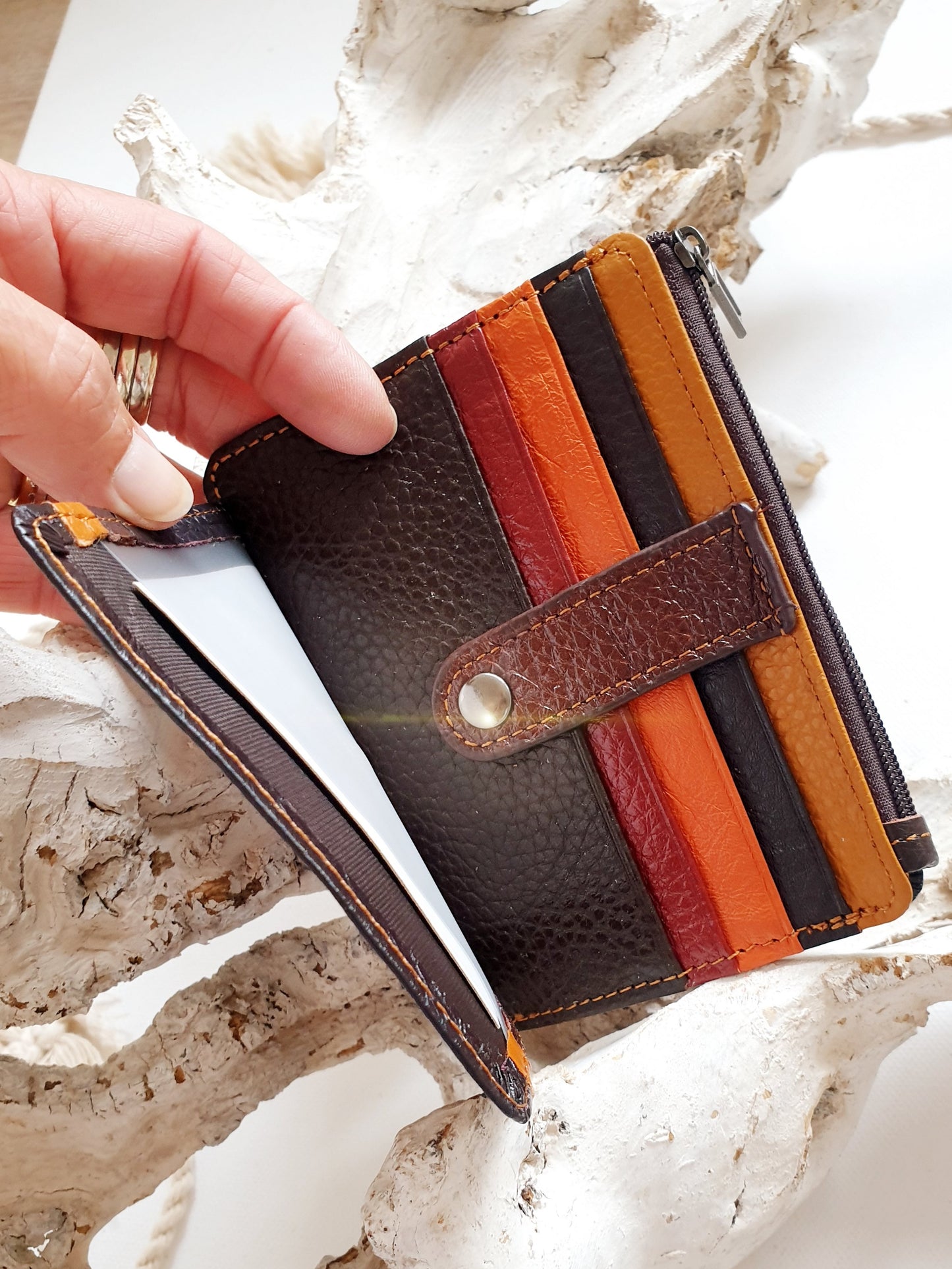 Kreditkartenetui mit Münzfach aus Leder in Cognac Braun