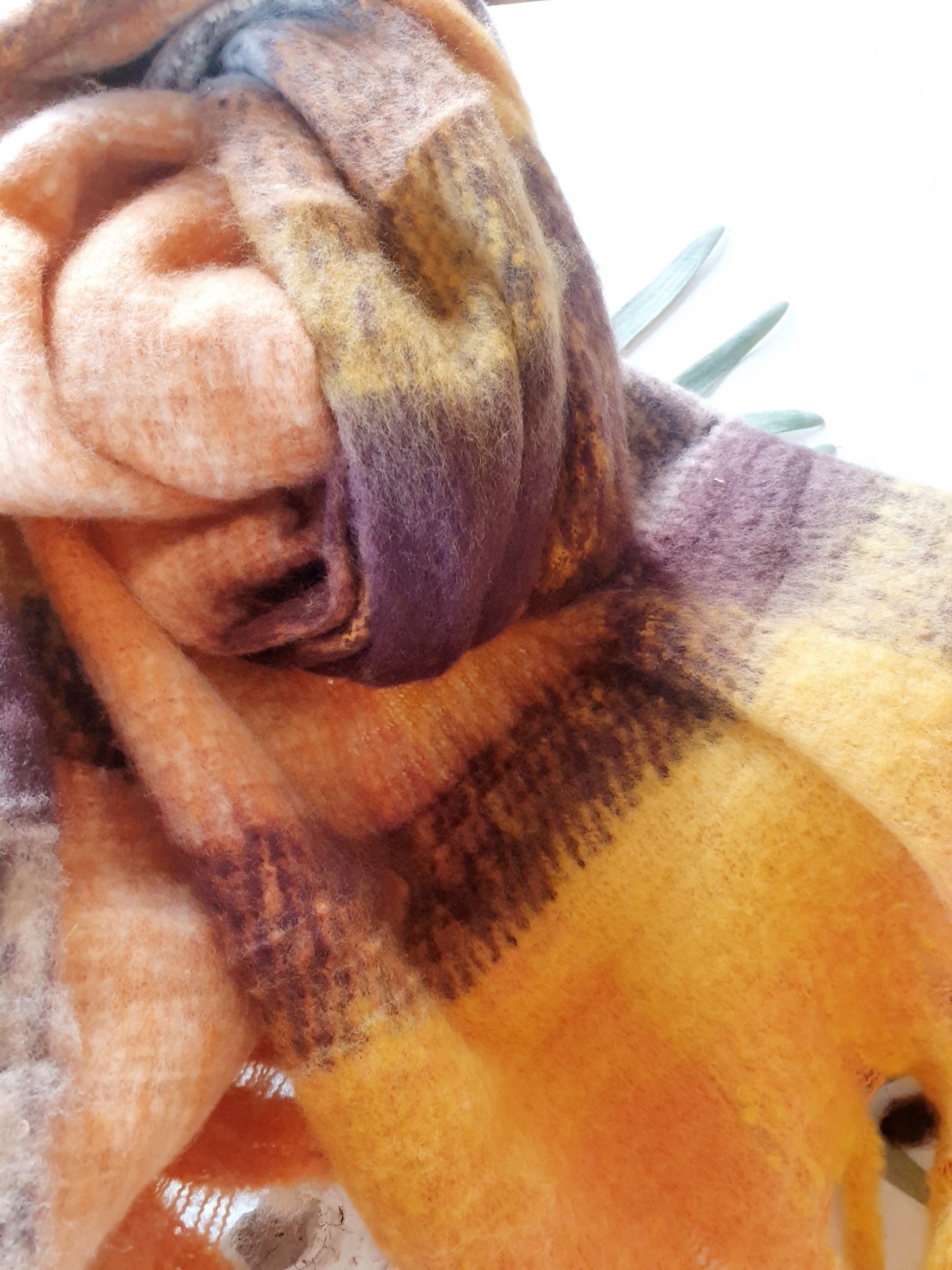 kuschel-strick-schal-lang-gelb-orange-1