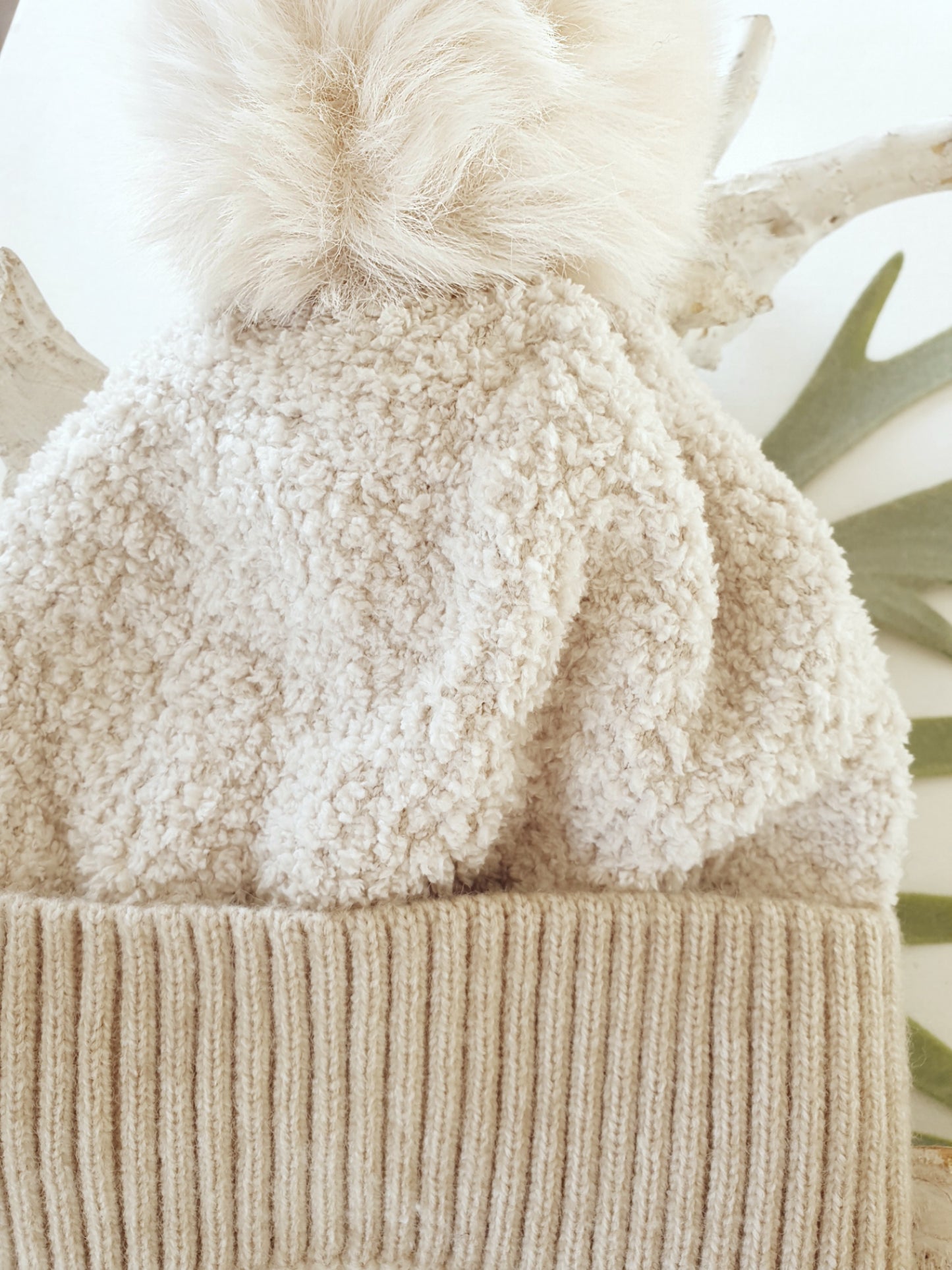 MÜTZE mit BOMMEL Bommelmütze / Creme BEIGE / kuschelig gefüttert