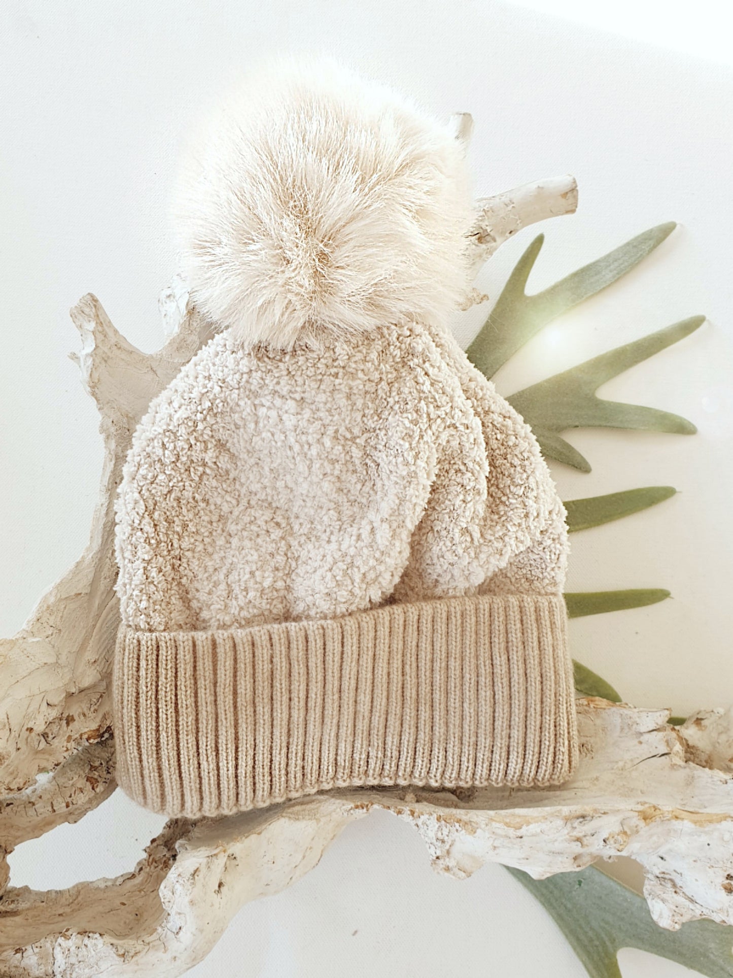 MÜTZE mit BOMMEL Bommelmütze / Creme BEIGE / kuschelig gefüttert