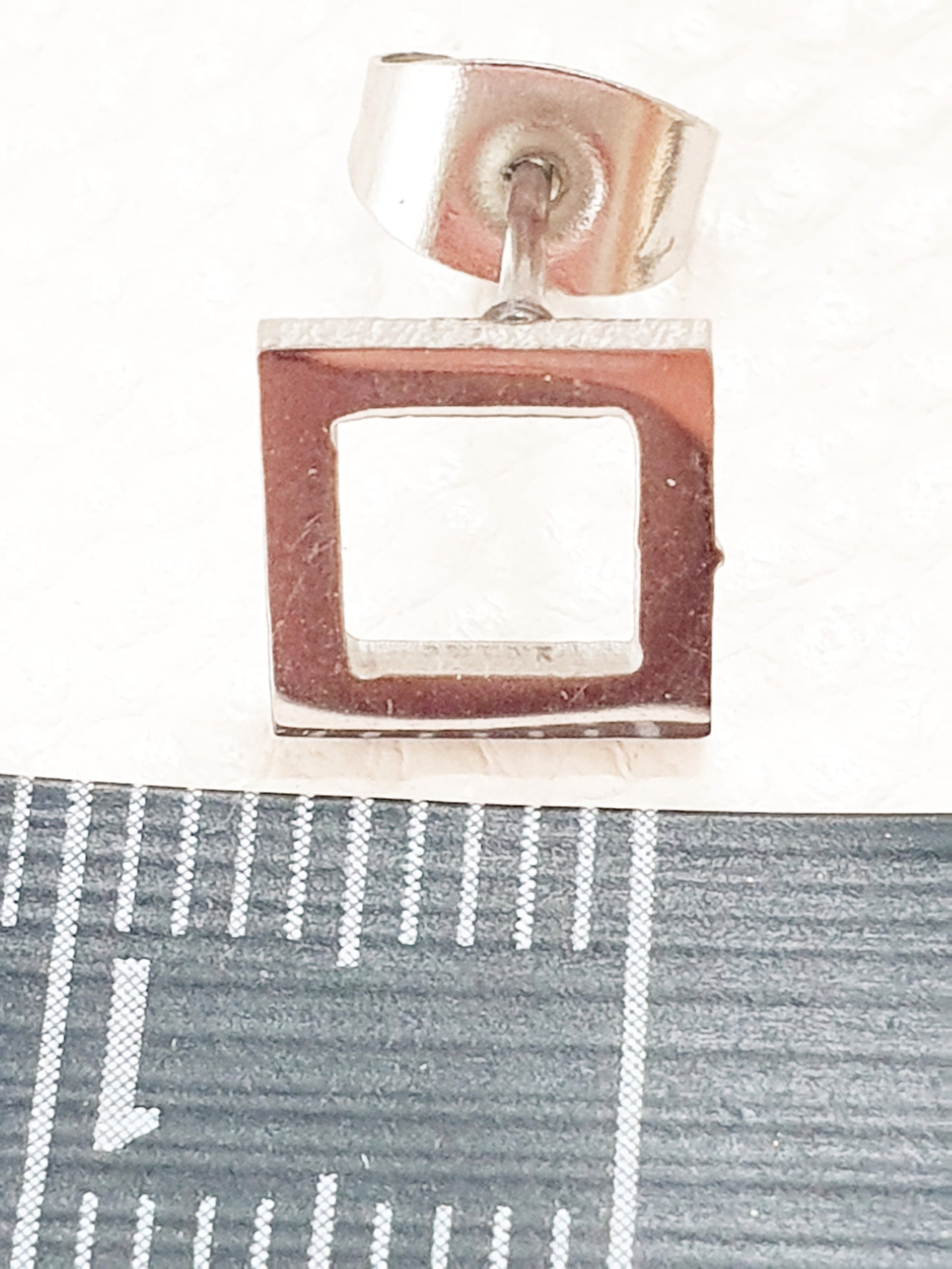 Kleine Edelstahlohrstecker Quadrat Silber