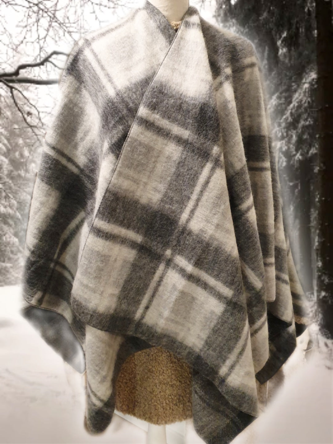 poncho-umhang-grau-1