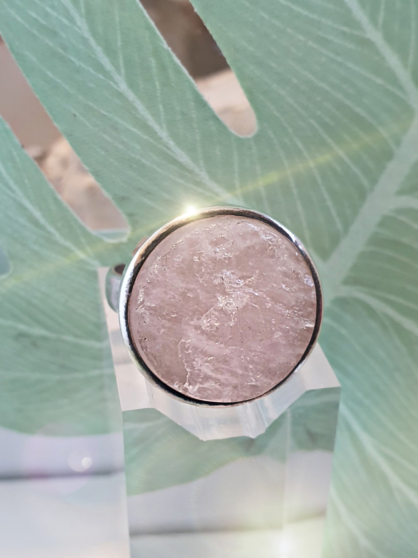 Rosenquarz Ring mit verstellbarer Schiene