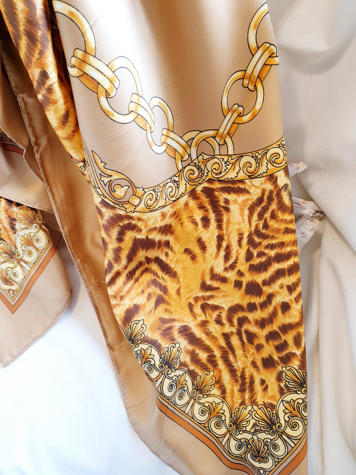 Carré Tuch Schal Camel gelb Leo Print floral