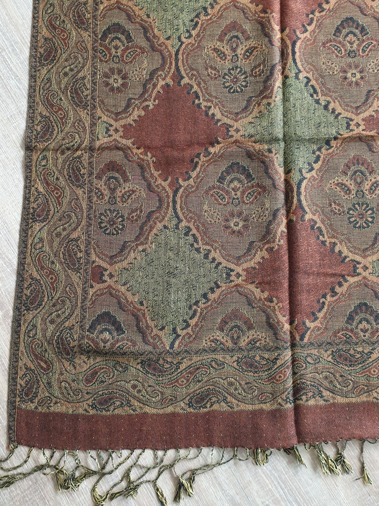 Schal boho gobelin braun olivgrün Cognac