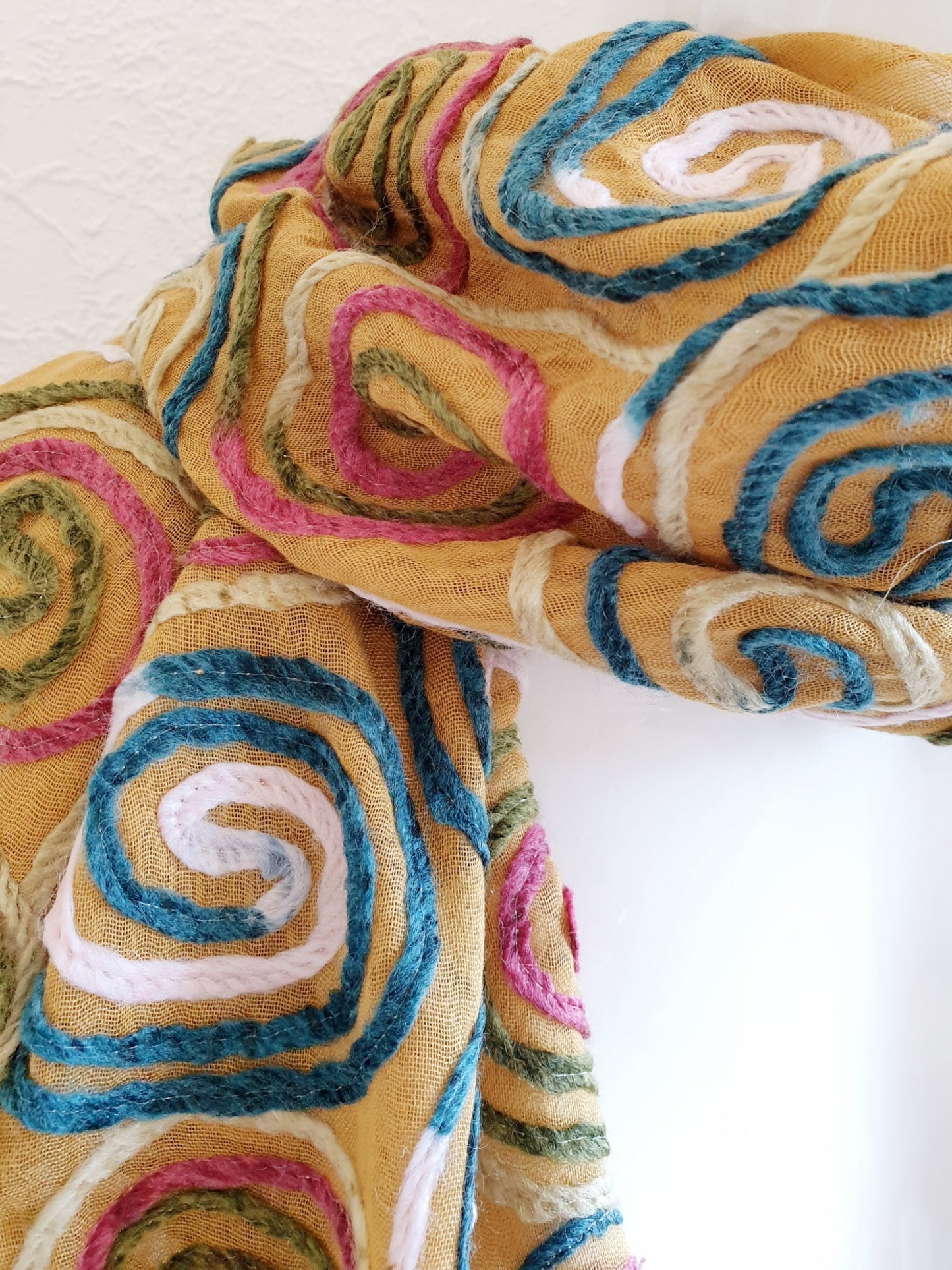 SCHAL Tuch groß / bestickt SENFGELB BUNT / Boho