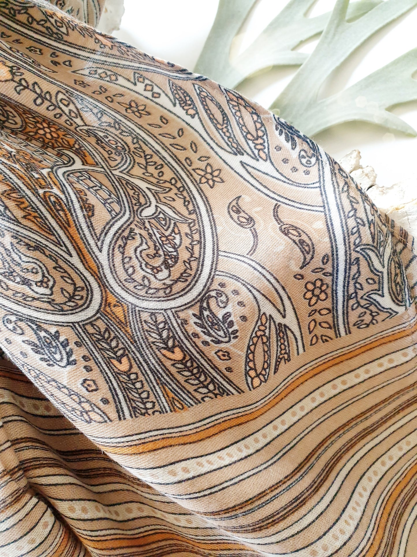 schal-paisley-camel-1