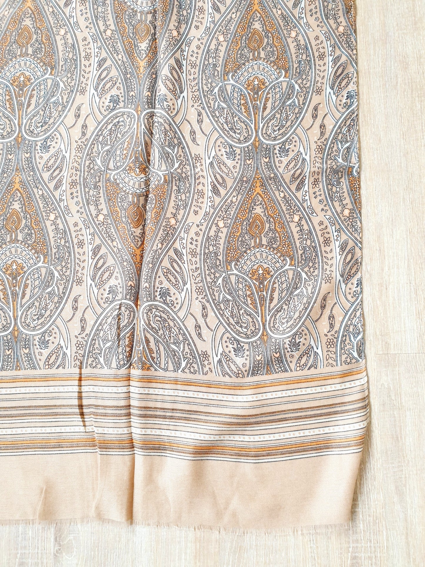 schal-paisley-camel-1