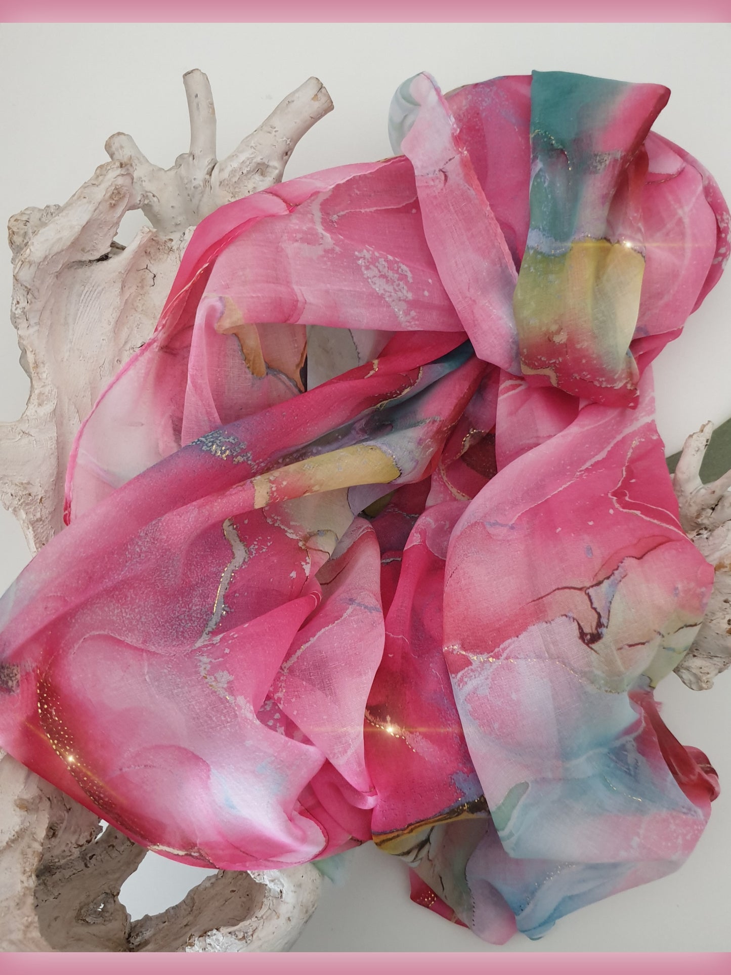 Leichter Schal aus Viskose in Pink