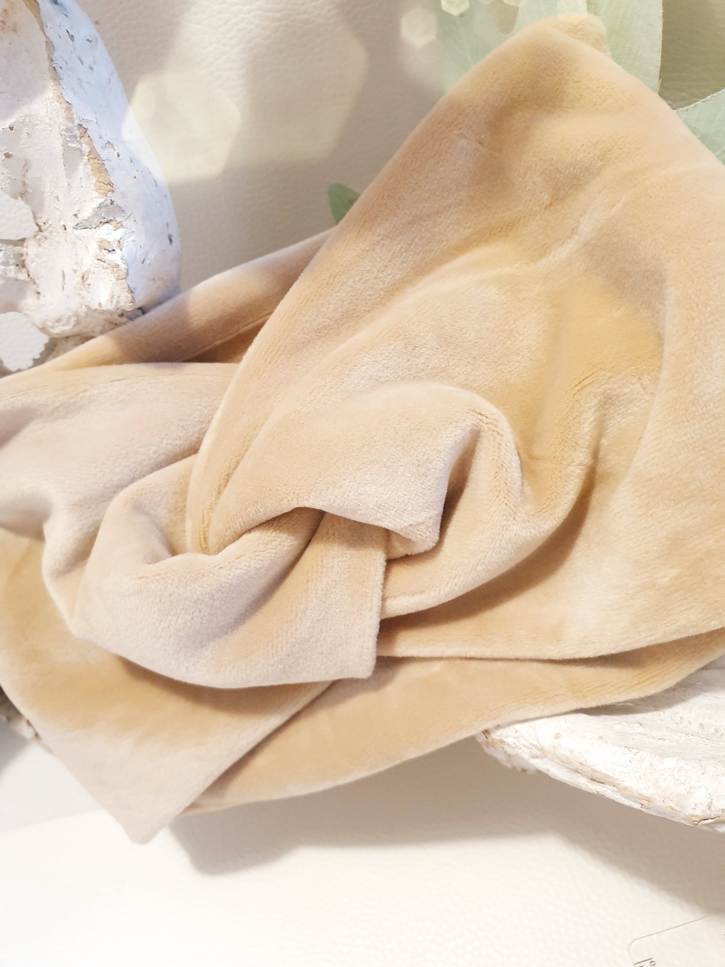Kuschelweiches Stirnband aus Nickistoff in Camel