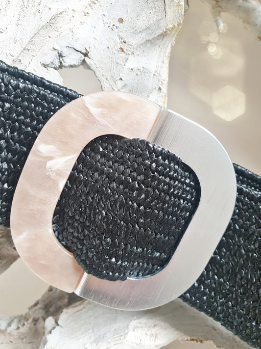 Stretchgürtel im Bastlook Schwarz mit toller Schnalle Nahaufnahme Schnalle