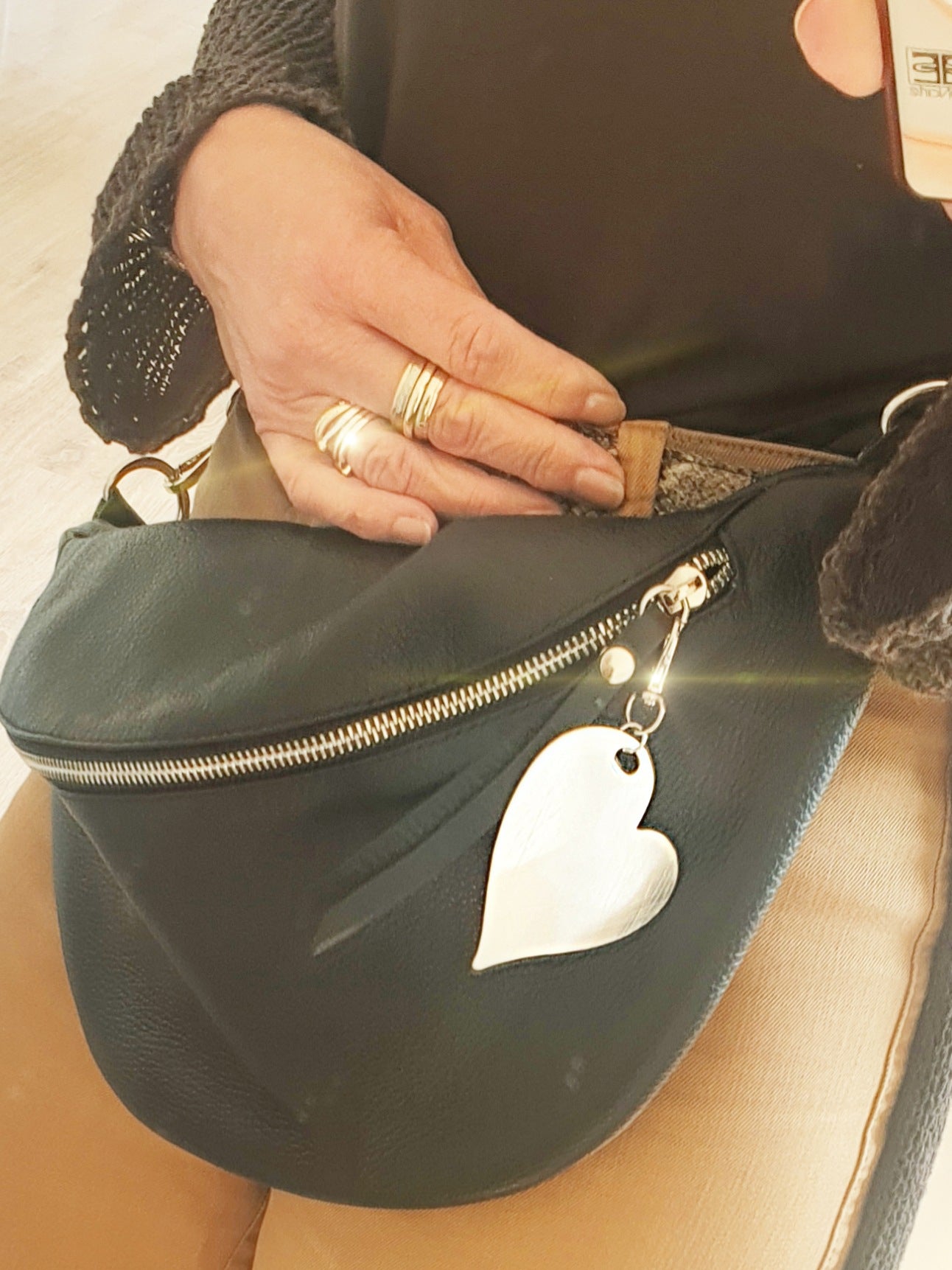 Taschenanhänger Herz aus Metall silber