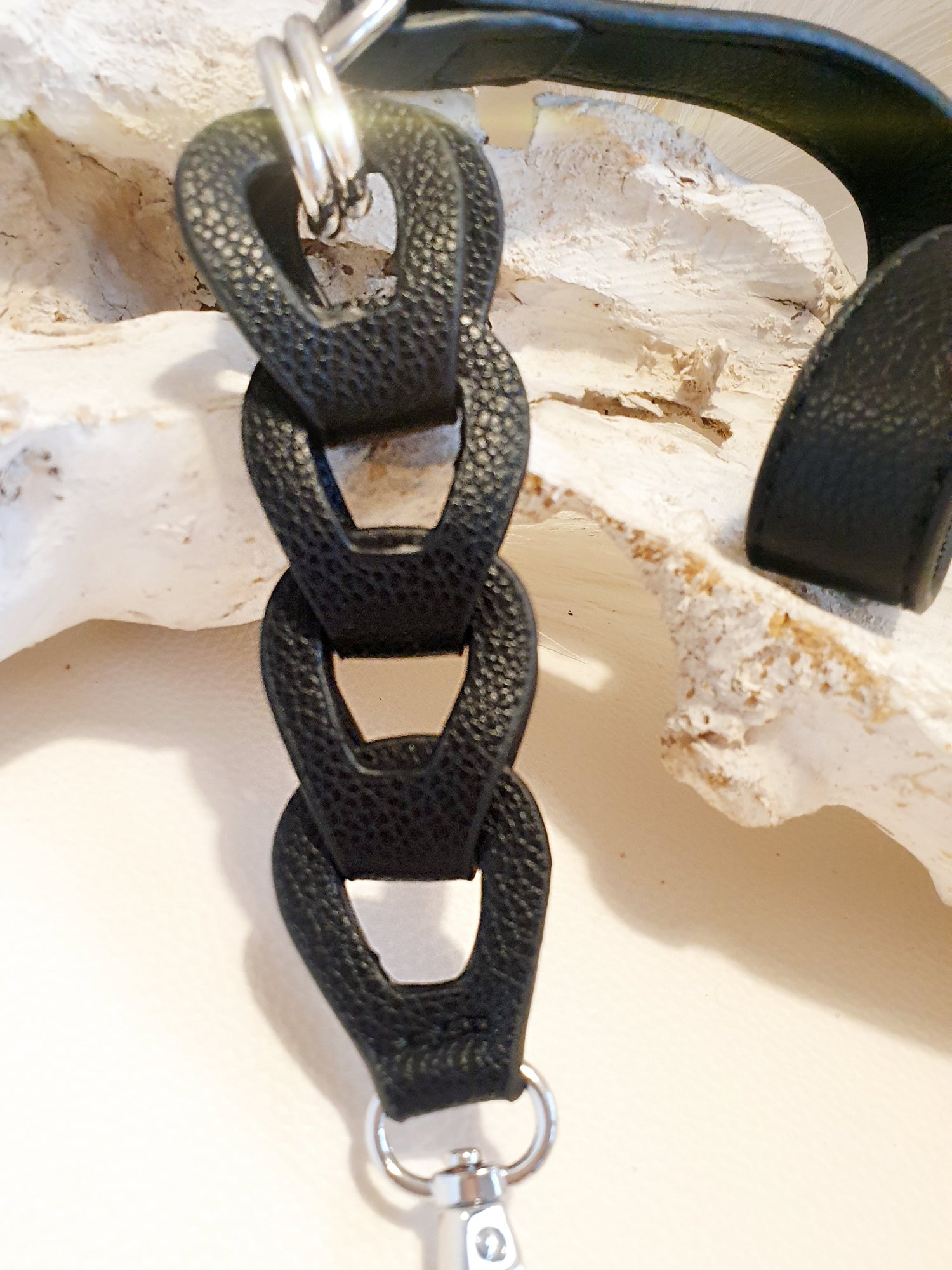 Taschengurt aus Kunstleder in Schwarz