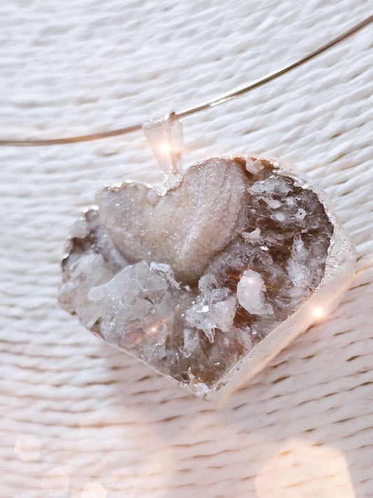 anhaenger-herz-chalcedon-rose-grau-unikat-silber-1
