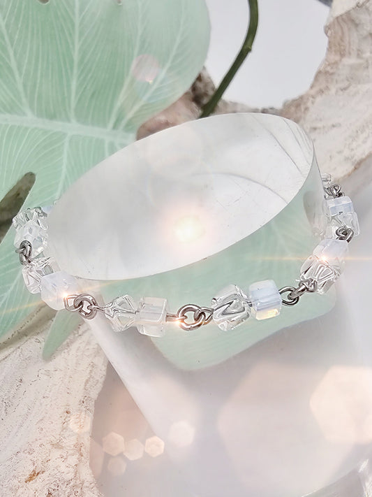 armband-bergkristall-opalin-blau-edelstein-1