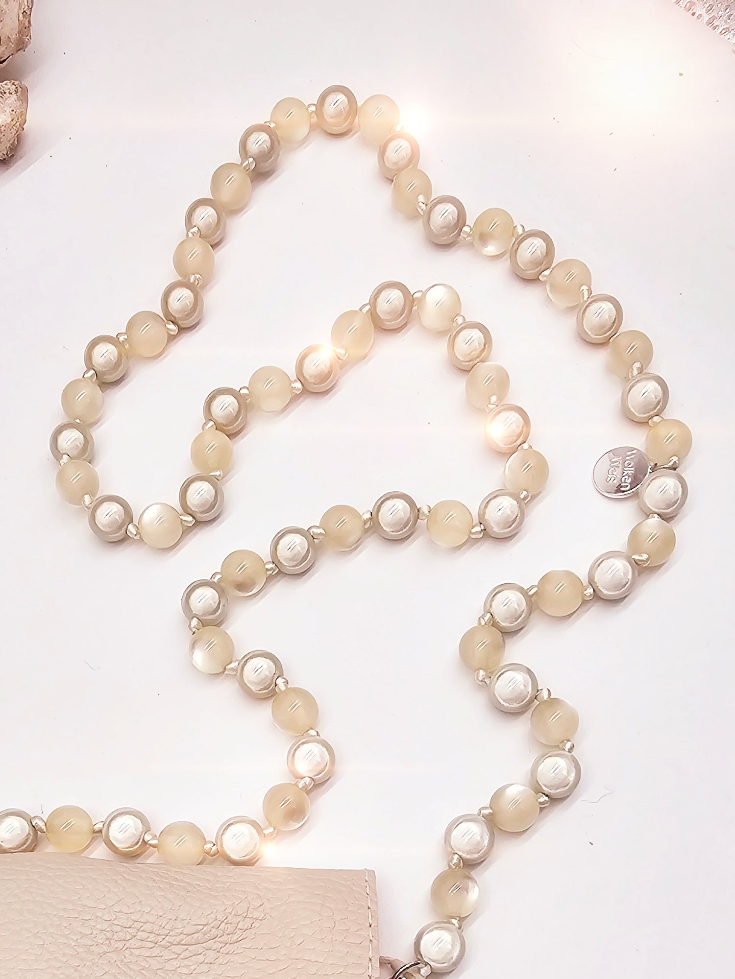 handykette-miraclepearls-beige-perlen-1