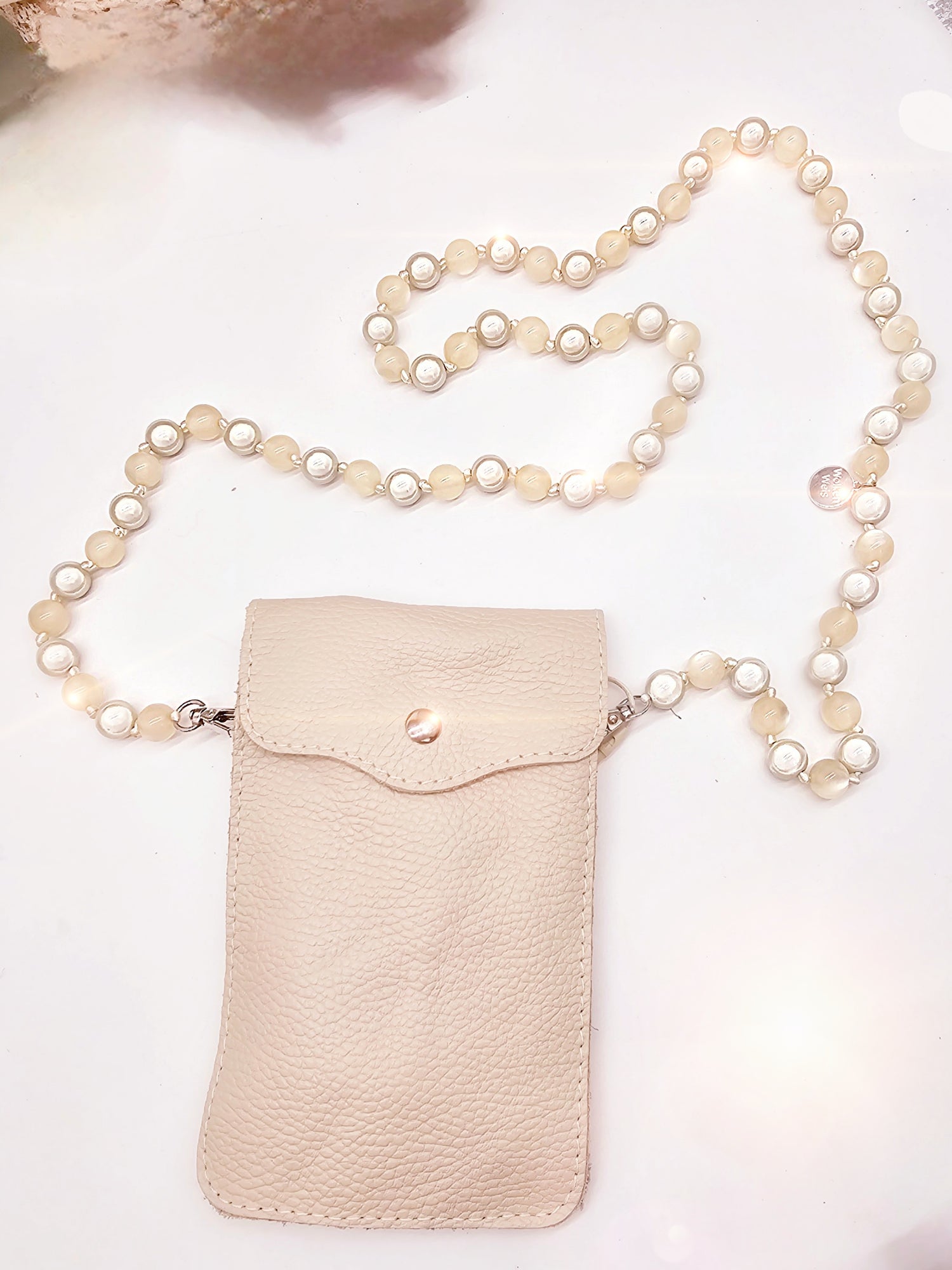 handykette-miraclepearls-beige-perlen-1