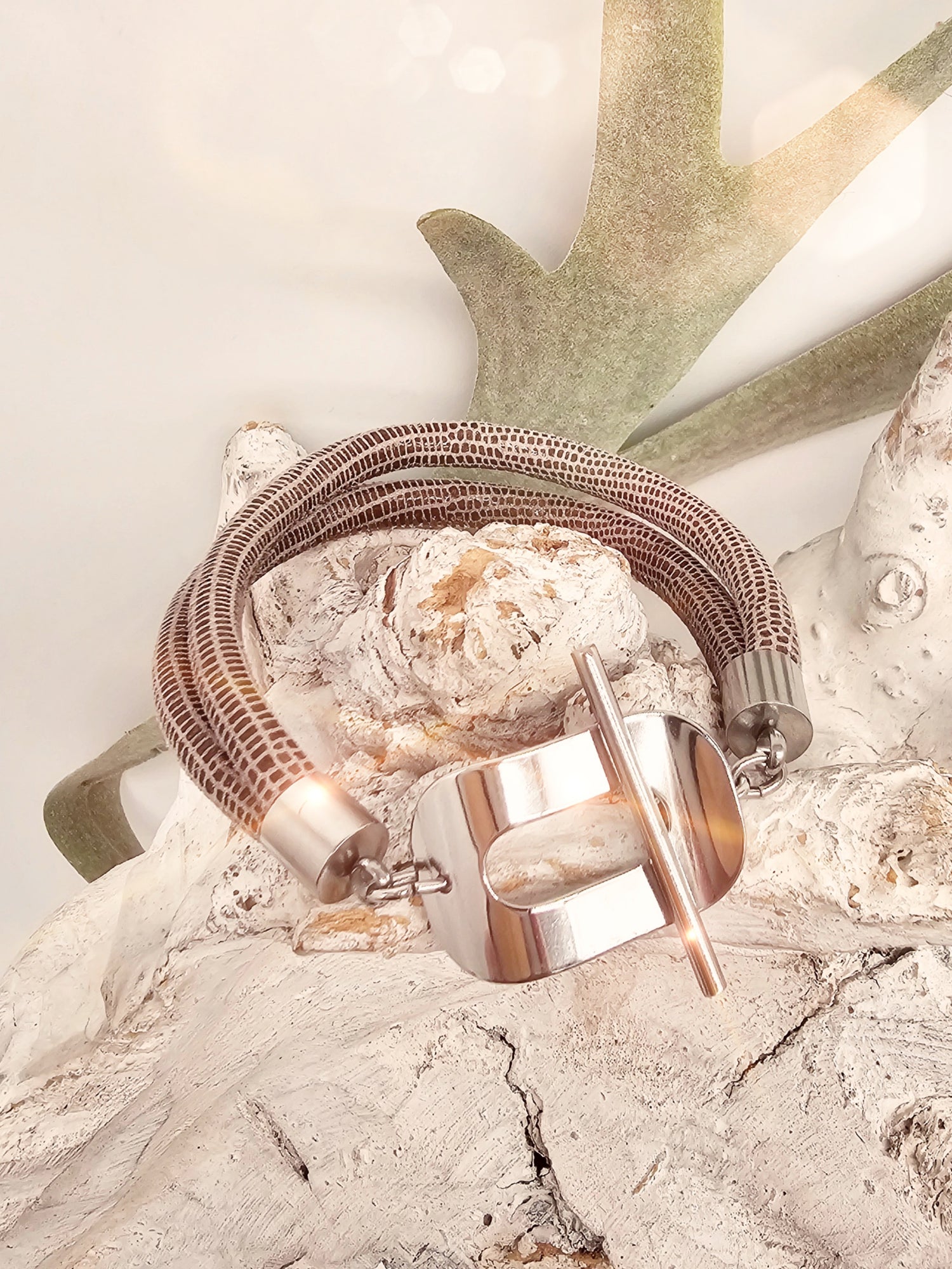lederarmband-taupe-1