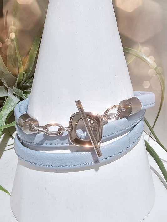 lederarmband-wickelarmband- hellblau