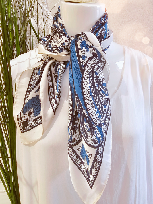 nickituch-kleiner-schal-paisley-blau-weiss-1