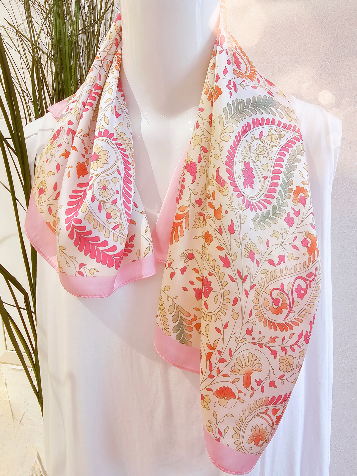 Damen Nickituch - Kleiner Schal - Carrétuch - Pink - Rosa - Beige - Grün - Paisleymuster - 68cm x 68cm