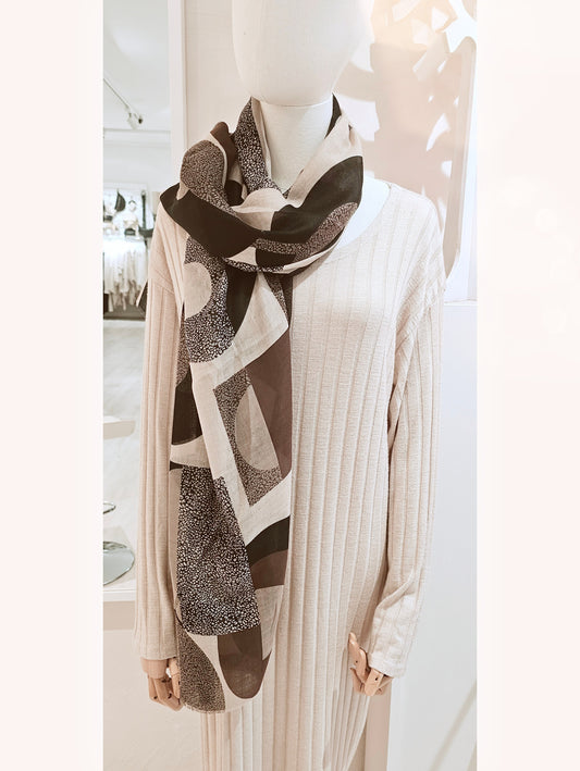 schal-beige-schwarz-braun-muster-1
