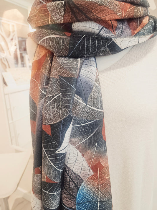 SCHAL Tuch / feiner Jersey / Orange Jeansblau / Blättermuster