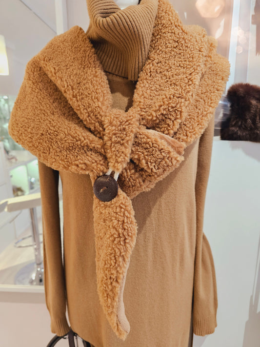schal-dreieck-teddyfell-camel-3