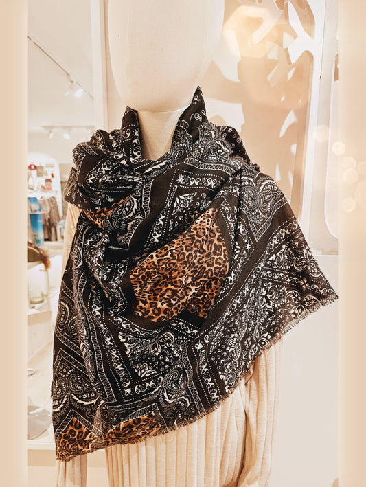 schal-schwarz-braun-leo-paisley-1