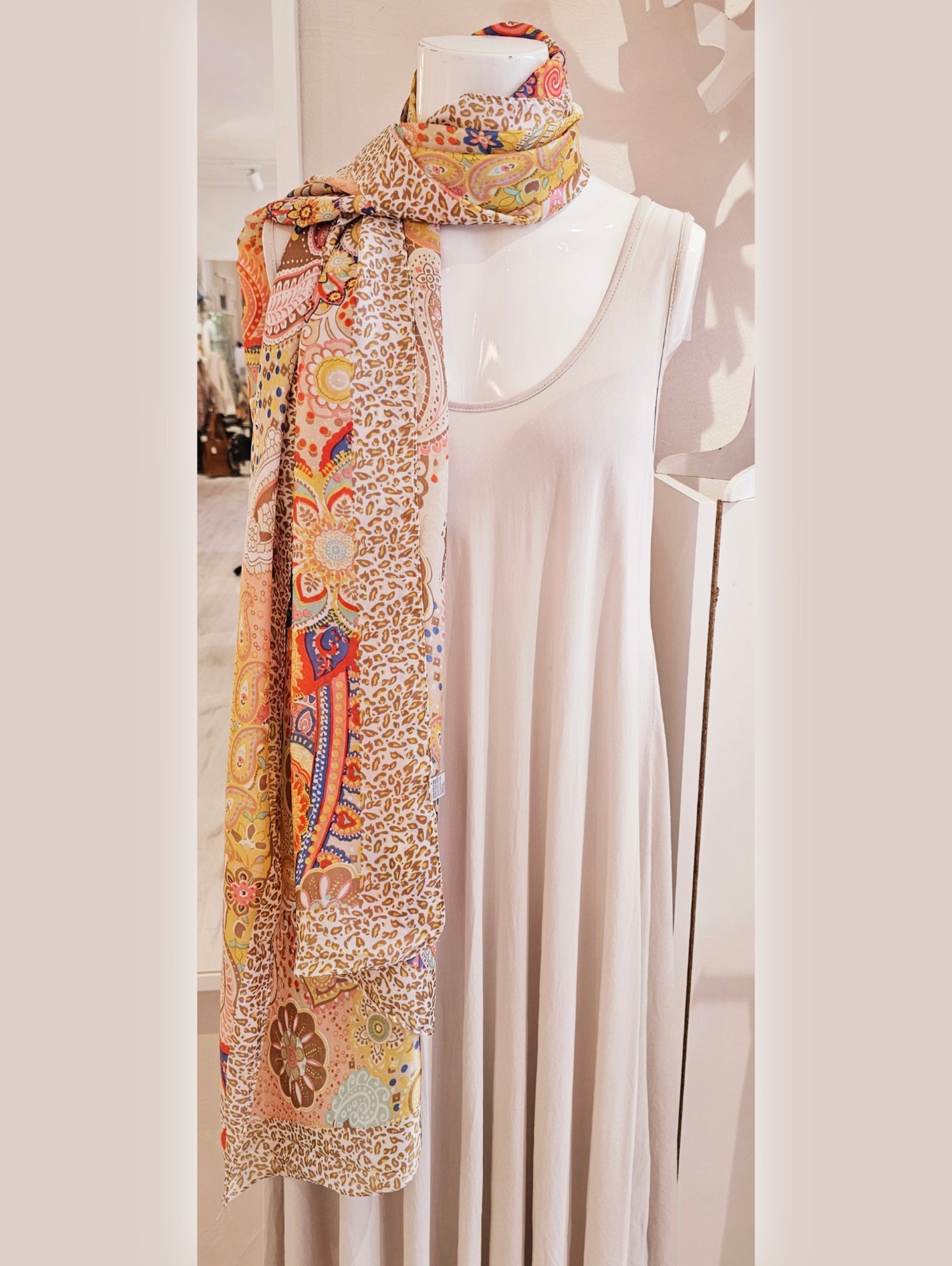 schal-seide-paisley-koralle-beige-boho-1